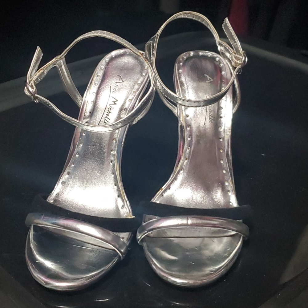 Anne Michelle Heels